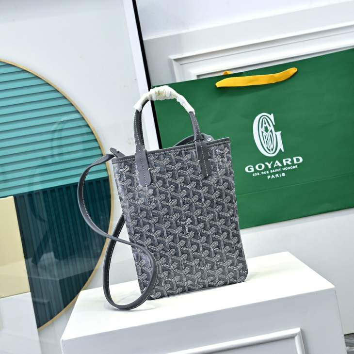 Picture of Goyard Handbags _SKUfw225670317fw